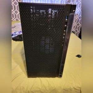 ThermalTake: Versa H18 TG